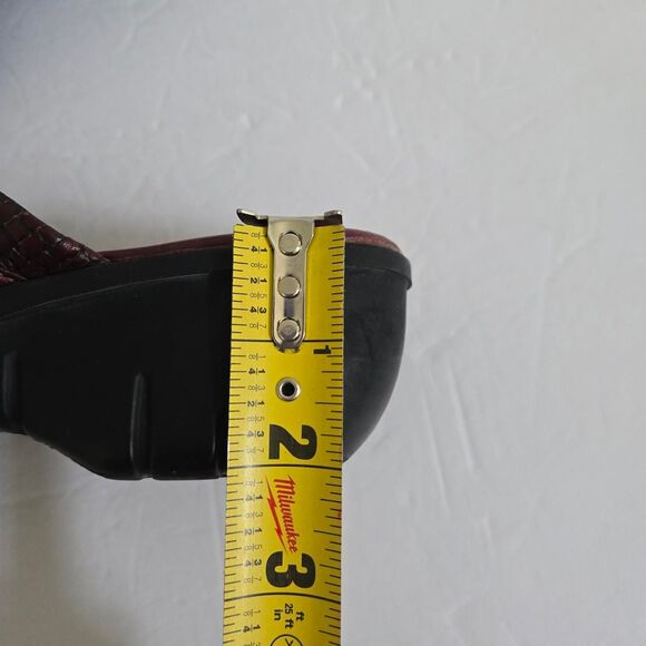 Clarks Women's Brown and Burgundy Clogs mules size 6 - Picture 7 of 8